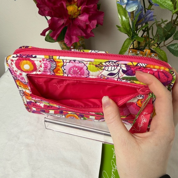 NWT Vera Bradley Clementine Turn Lock Wallet Retired Pattern Quilted Organizer - Picture 5 of 8